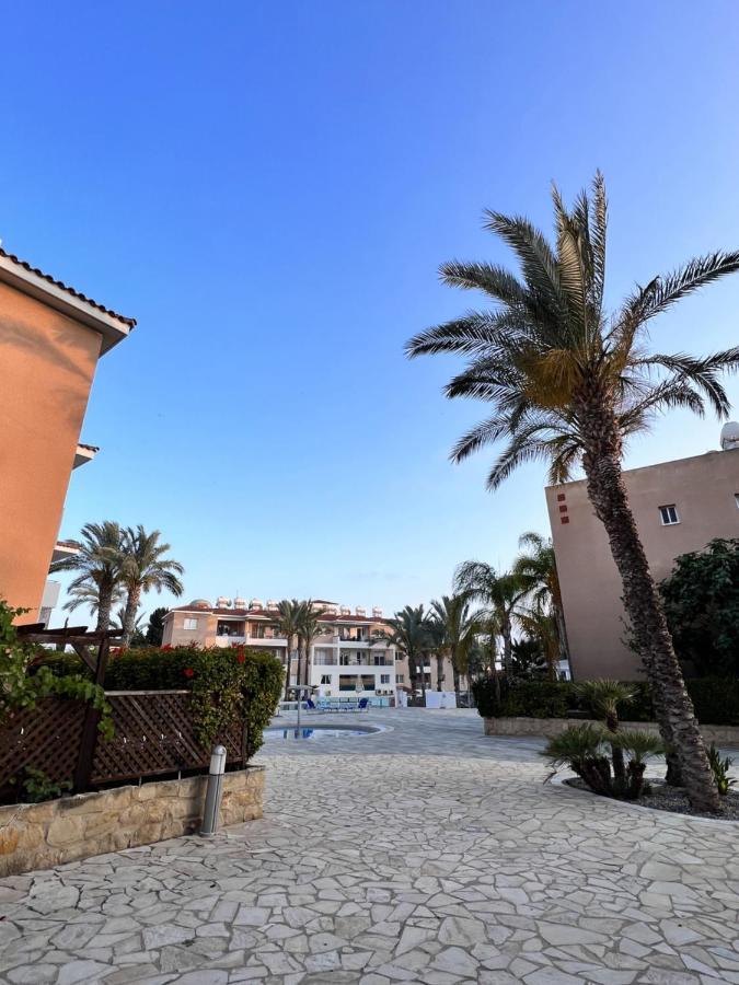 Iris Village Pafos Exterior foto