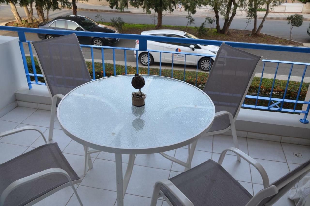 Iris Village Pafos Exterior foto